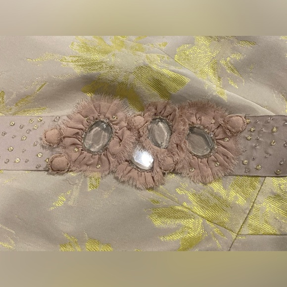 Lela Rose Beige & Chartreuse Floral Scoop Neck & Back Midi with Embellished Belt - Picture 7 of 12